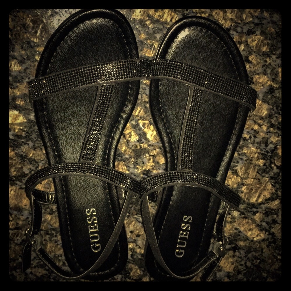 GUESS SANDALS SIZE 7 NWOT